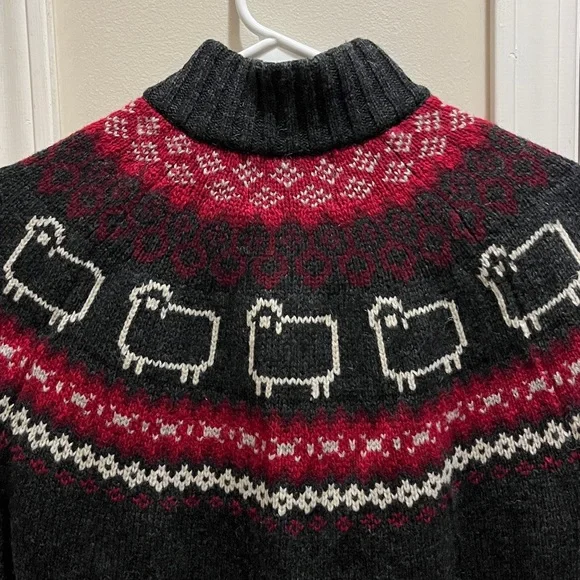 Woolrich Black and deep Red Fair Isle Med Cardigan with Sheep Design EX guc - Picture 6 of 11